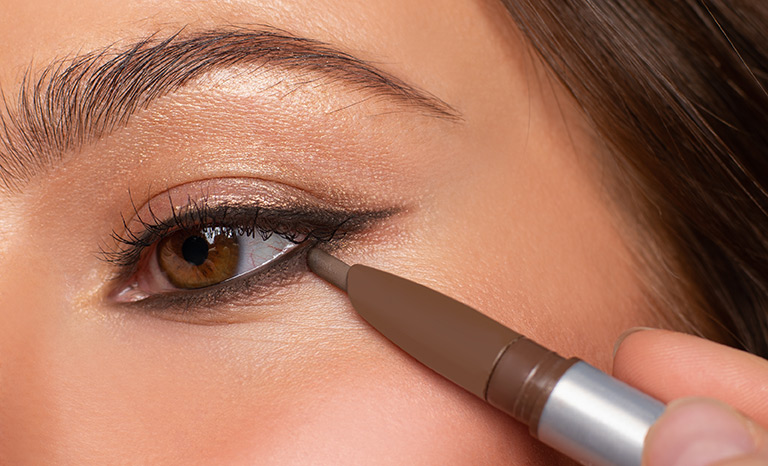 Pencil, kohl, gel or liquid: which eyeliner is right for you? Jean Coutu